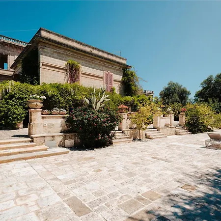 Villa Dei Glicini 8&2, Emma Grottaglie
